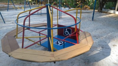 parquinho-para-crian&ccedil;as-com-necessidades-especiais-hotel-fazenda